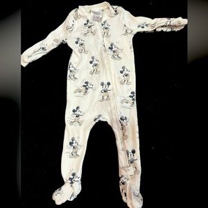 Pottery barn kids footie zip up 6-12 months